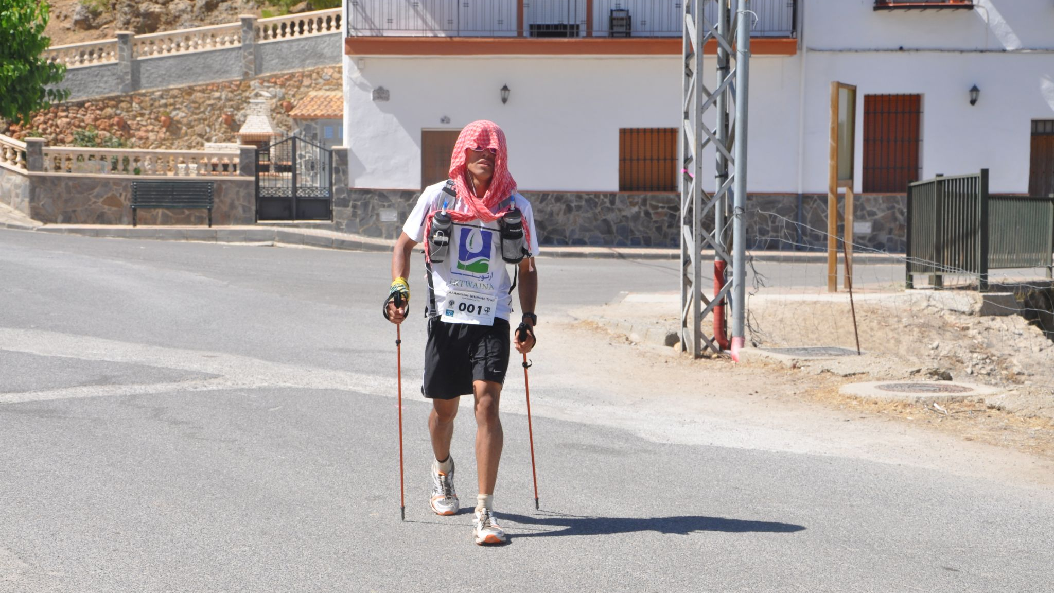 Alwaleed Alkeaid running in the 230 km Al Andalus Ultra Marathon.